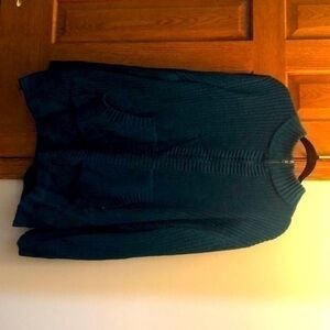 Stunning emerald green zip up sweater women within 1 X